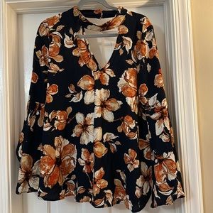 Absolutely gorgeous v-cut Blouse